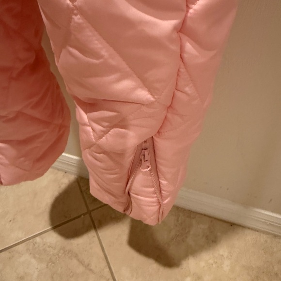 Brand new women's pink snowsuit with mittens and belt - Picture 4 of 10